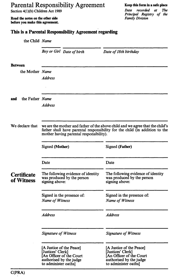 form for parental responsibility agreement, where there is a field for the mother's name and address and then for the father's ones. Then a declaration text and finally a space for the signature of the mother on the left and the father on the right
